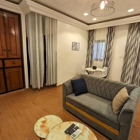 Appartement Meuble Яунде Екстер'єр фото