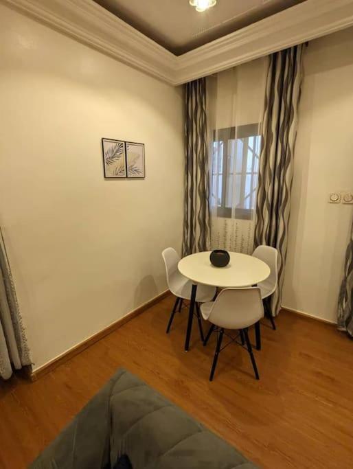 Appartement Meuble Яунде Екстер'єр фото