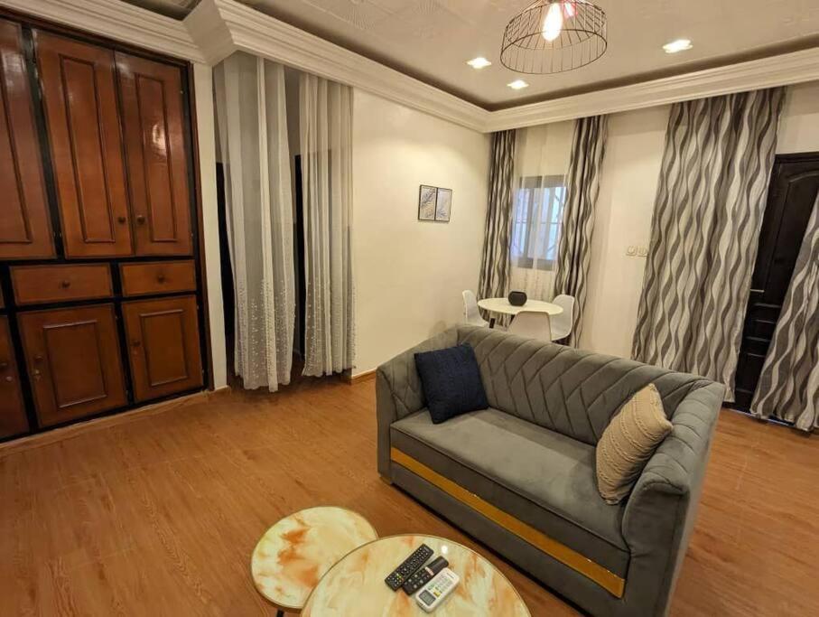 Appartement Meuble Яунде Екстер'єр фото