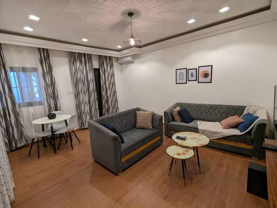 Appartement Meuble Яунде Екстер'єр фото